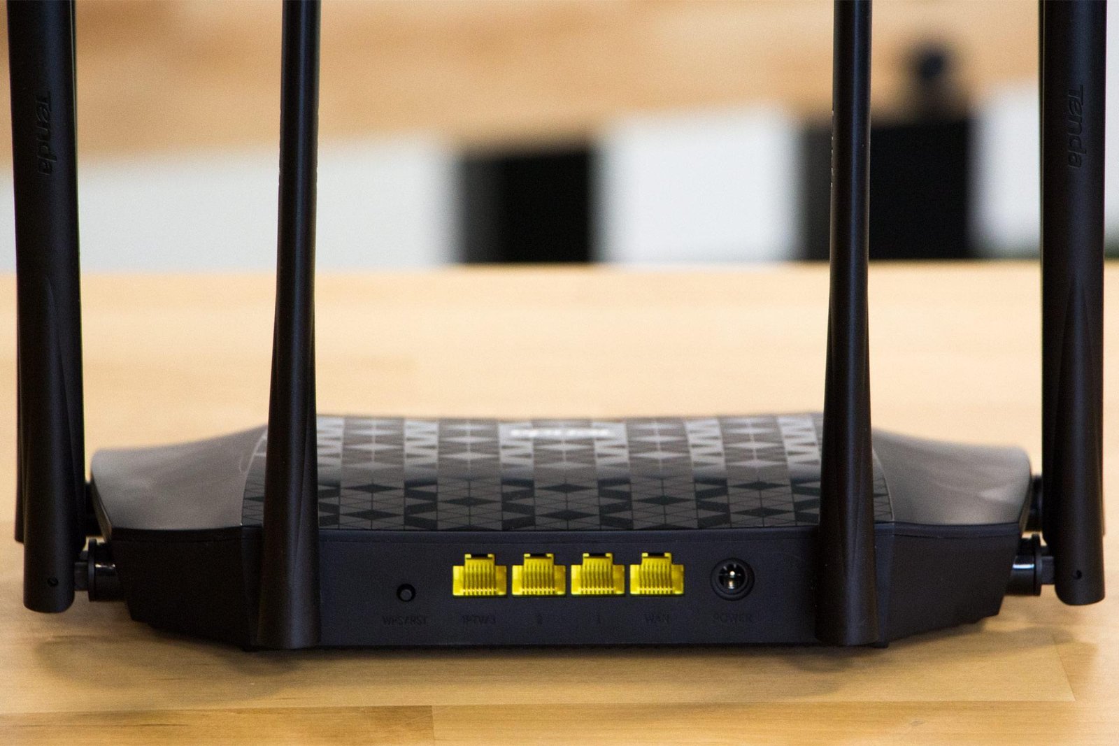 Tenda AC21 AC2100 Dual-Band Gigabit Wi-Fi Router | AC2100 Speed | 6×6dBi High-Gain Antennas | MU-MIMO | Beamforming | Gigabit Ports | IPv6 | Tenda WiFi App
